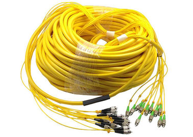 Κίτρινο ενιαίο σκοινί FC UPC μπαλωμάτων ινών τρόπου APC 1310/1550NM FC στο μήκος κύματος